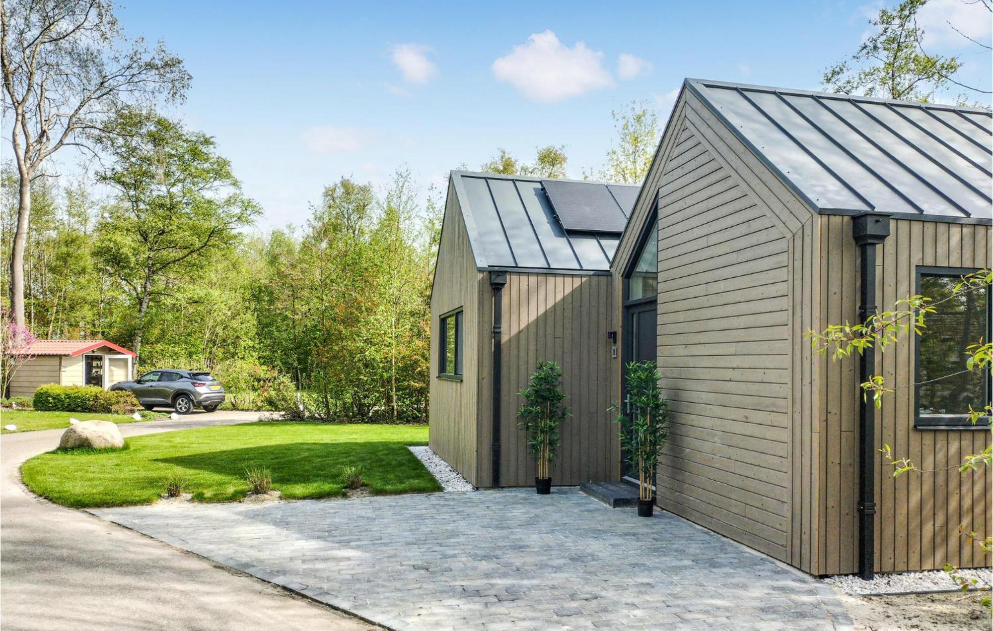 Cozy Home In Oosterwolde With Sauna Exterior foto